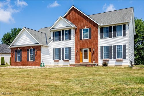 5347 Middlebury Ct, Sheffield Village, OH, 44054-2992 | Card Image