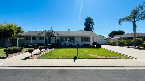 712 Leytonstone Ave, Modesto, CA, 95355-4415 | Card Image