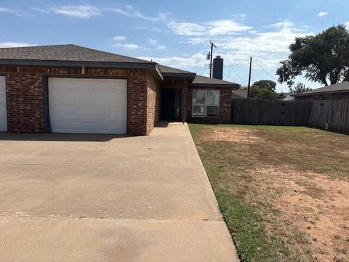 a-1304 Avenue F, Shallowater, TX, 79363-5644 | Card Image