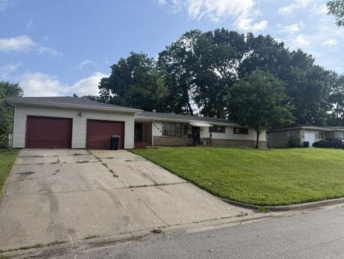 3104 E 53rd St, Kansas City, MO, 64130-4019 | Card Image
