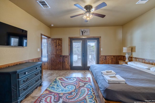 274 Mountain Laurel Ln, House other with 5 bedrooms, 6 bathrooms and null parking in Concan TX | Image 19