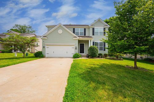 7679 Whitepine Ridge Ct, Reynoldsburg, OH, 43068-8050 | Card Image