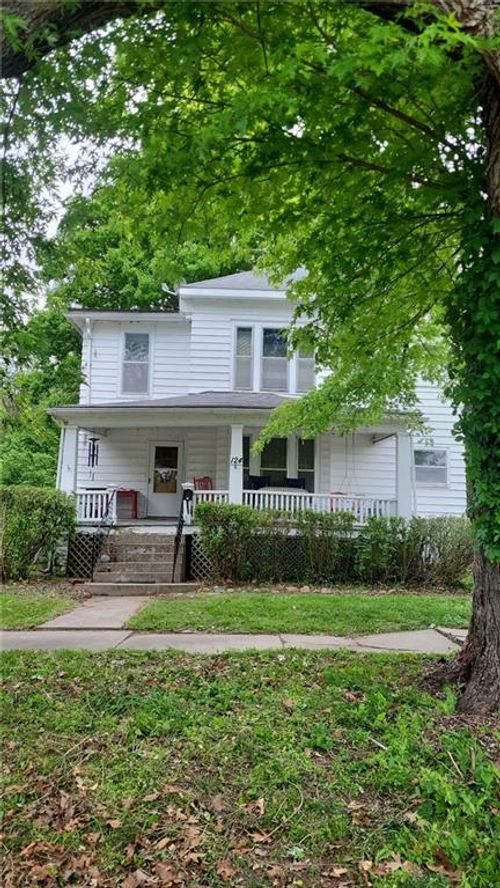 124 N Locust St, Ottawa, KS, 66067-1936 | Card Image