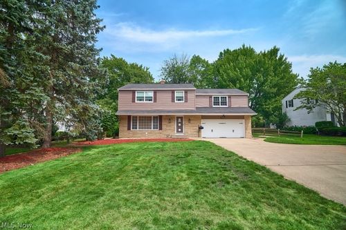 891 Brainard Rd, Highland Heights, OH, 44143-3105 | Card Image