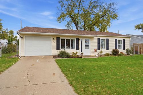 709 40th Ave, East Moline, IL, 61244-3534 | Card Image