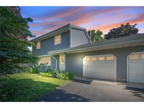 2205 Mapleview Ave, Maplewood, MN, 55109-1441 | Card Image
