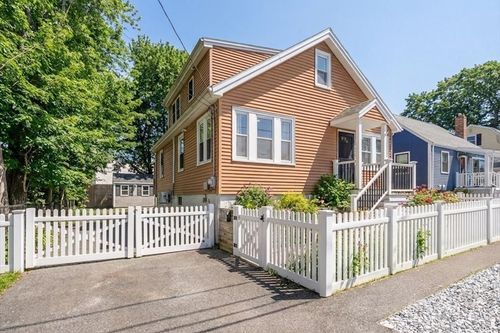 76 Fuller Rd, Weymouth, MA, 02191-2032 | Card Image