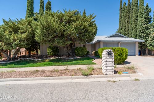 743 Espolon Dr, El Paso, TX, 79912-1706 | Card Image