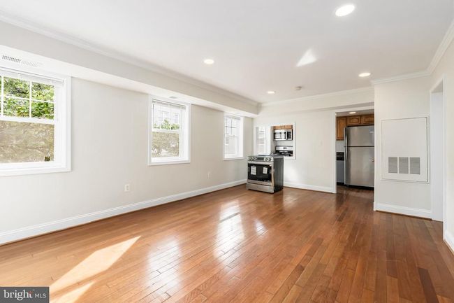 APT-201 - 916 Barnaby St Se, Condo with 2 bedrooms, 1 bathrooms and null parking in WASHINGTON DC | Image 8
