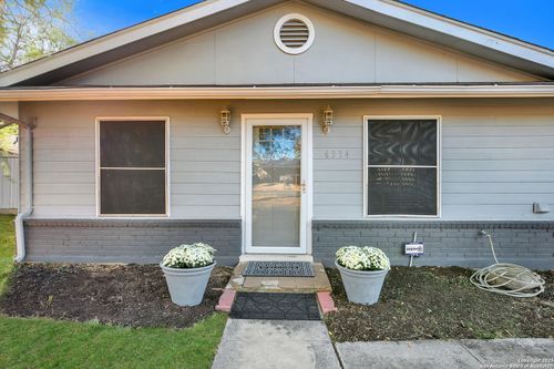 6334 Big Valley Dr, San Antonio, TX, 78242-2007 | Card Image