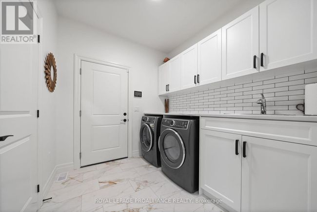 48 Deerview Dr, House other with 3 bedrooms, 3 bathrooms and 6 parking in Trenton ON | Image 19