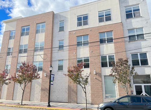 apt-301-1901 Summit Ave, Union City, NJ, 07087-1637 | Card Image