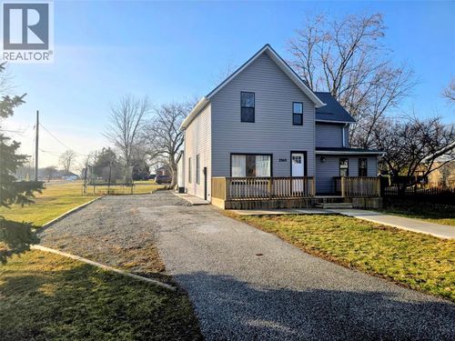 2565 Elizabeth St, Oil Springs, ON, N0N1P0 | Card Image