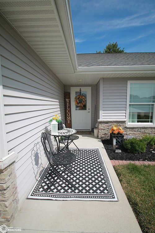apt-4-911 S 17th St, Clarinda, IA, 51632-2612 | Card Image