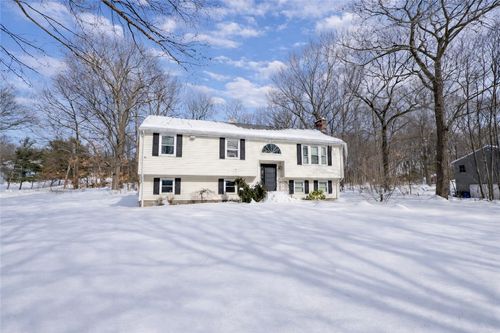 587 Central Ave, Johnston, RI, 02919-4713 | Card Image