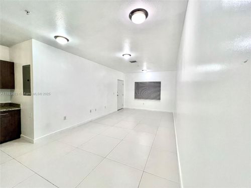 apt-107-440 E 27th St, Hialeah, FL, 33013-3629 | Card Image
