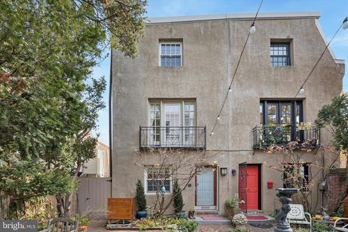 715 Rodman St, PHILADELPHIA, PA, 19147-1323 | Card Image