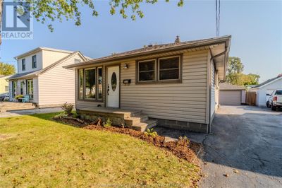 2034 Glendale Ave, House other with 3 bedrooms, 1 bathrooms and null parking in Windsor ON | Image 2