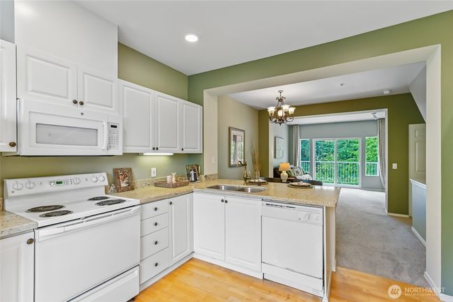 11920 Ne 163 Rd Pl, Townhouse with 2 bedrooms, 3 bathrooms and null parking in Bothell WA | Image 9