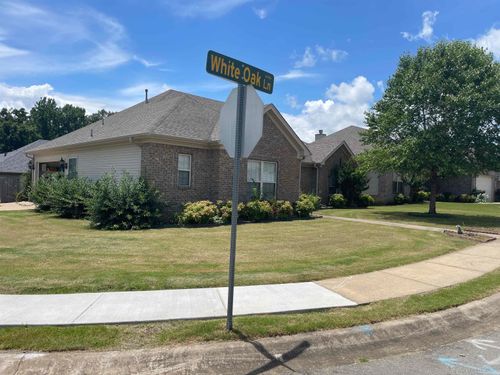 1756 White Oak Ln, Benton, AR, 72019-8494 | Card Image