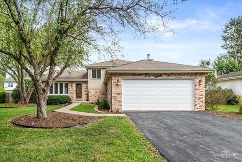1702 Pebble Beach Dr, Plainfield, IL, 60586-8396 | Card Image