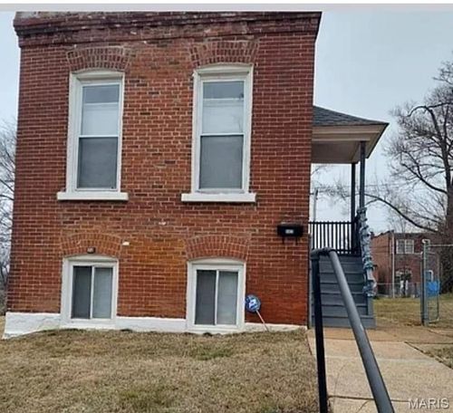 4463 Bessie Ave, Saint Louis, MO, 63115-2707 | Card Image