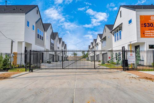6506 Old Olive Tree Dr, Houston, TX, 77091 | Card Image