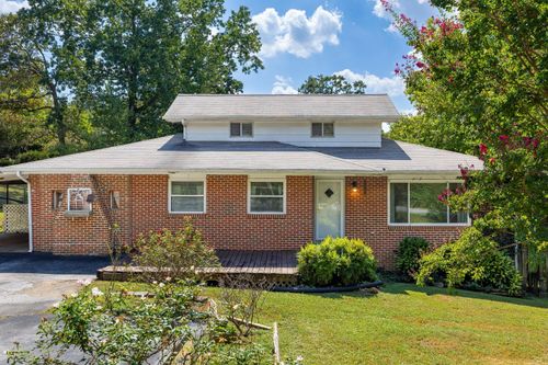 8316 Pine Ridge Rd, Ooltewah, TN, 37363-8046 | Card Image