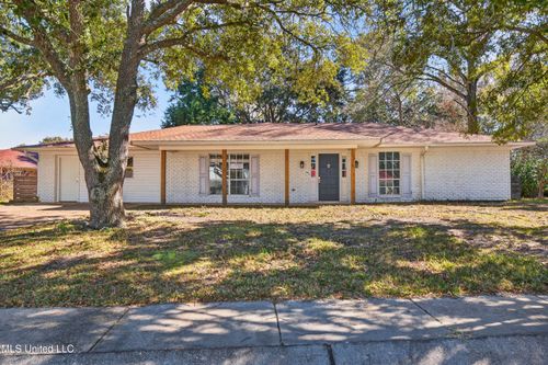 3306 Nottingham Rd, Ocean Springs, MS, 39564-4313 | Card Image