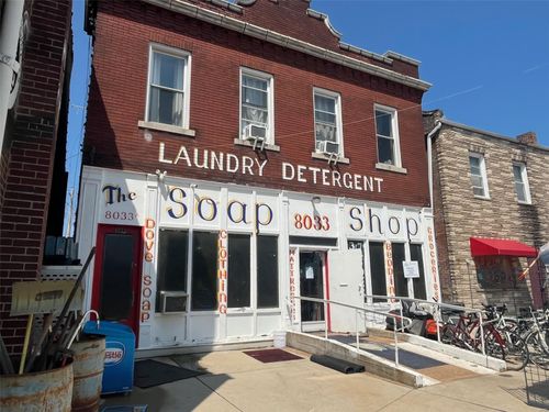 8033 N Broadway, Saint Louis, MO, 63147-2416 | Card Image