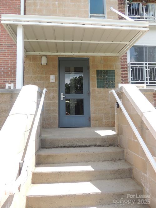 3953 Picasso Ct, Charlotte, NC, 28205-4564 | Card Image