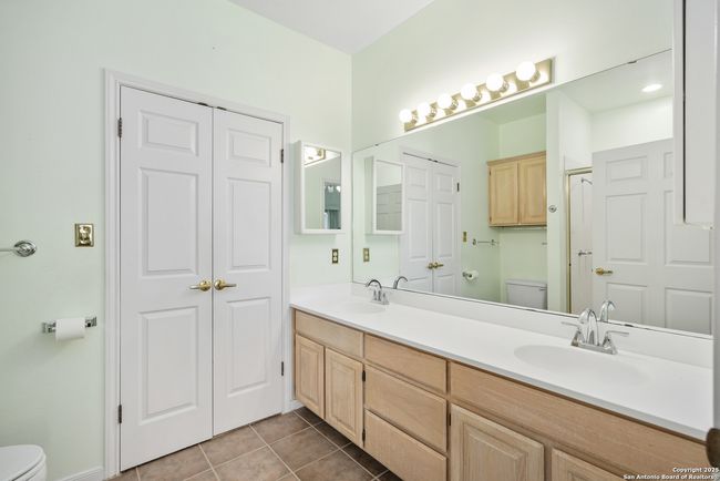1030 - 1030 Edinburgh Dr, Condo with 2 bedrooms, 2 bathrooms and null parking in Kerrville TX | Image 19