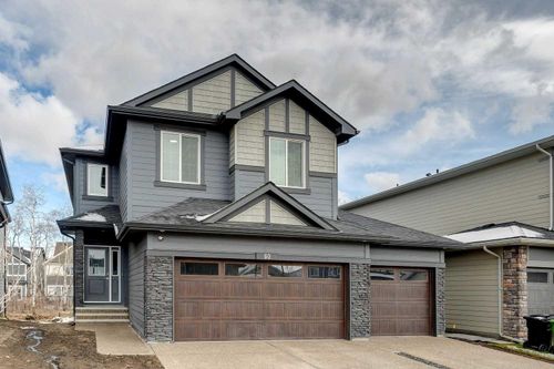 90 Legacy Woods Circle Se, Home with 3 bedrooms, 2 bathrooms and 6 parking in Calgary AB | Card Image