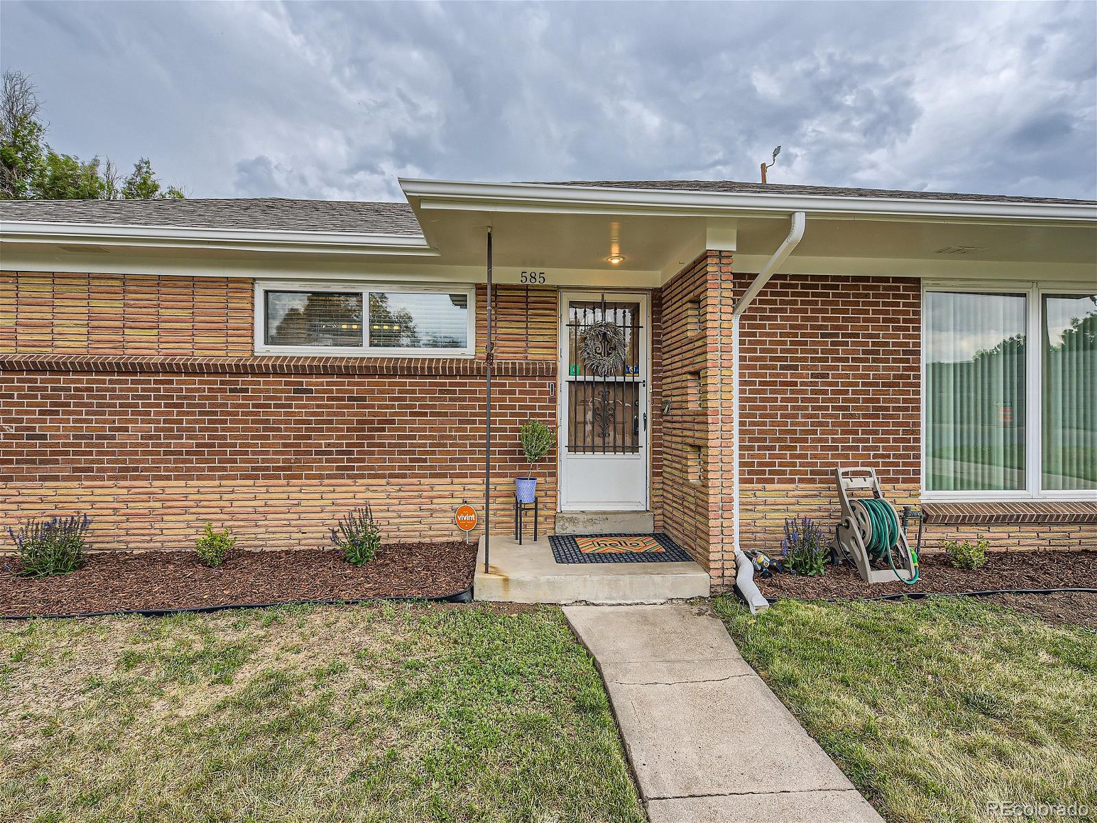 Dudley St, Lakewood, CO 80226
