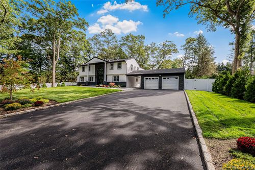 15 Southwick Ct N, Plainview, NY, 11803-4039 | Card Image