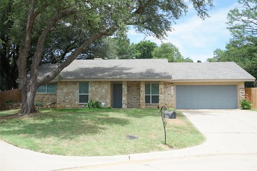 2902 Stratford Ct, Arlington, TX, 76015-2357 | Card Image