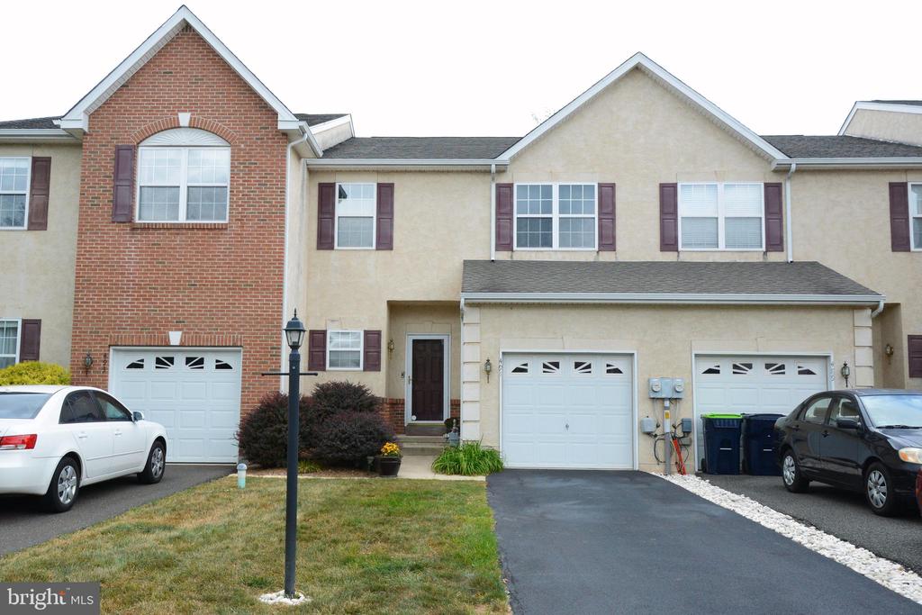 Auburn Ct, Souderton, PA 18964