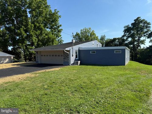 2310 Bannister St, YORK, PA, 17408-4808 | Card Image