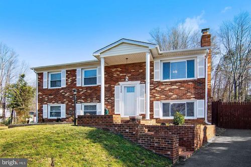 5250 Medwick Ct, WOODBRIDGE, VA, 22193-4419 | Card Image