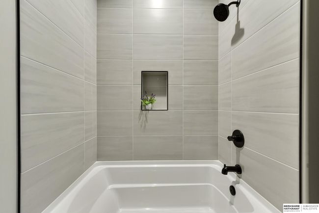 11106 N 161 St St, House other with 5 bedrooms, 3 bathrooms and 3 parking in Bennington NE | Image 36