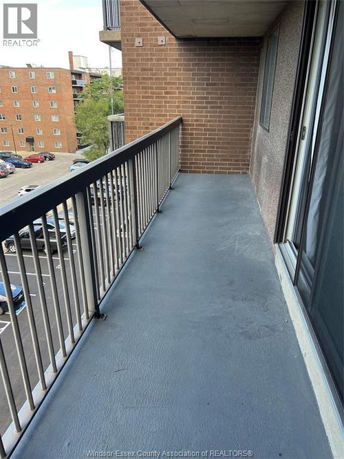 513-3936 Wyandotte St E, Windsor, ON, N8Y4V1 | Card Image