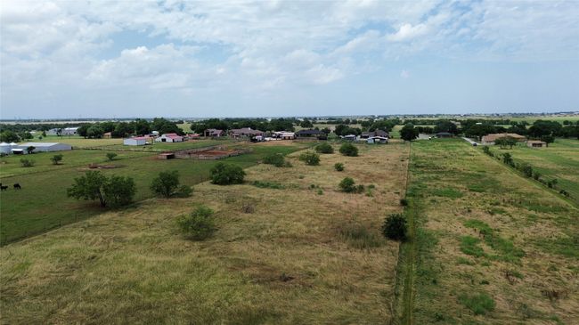 6813 Gregg Rd, House other with 3 bedrooms, 2 bathrooms and null parking in Krum TX | Image 30
