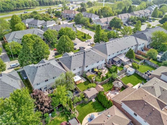 88 Foxborough Dr, Townhouse with 3 bedrooms, 2 bathrooms and 3 parking in Ancaster ON | Image 26
