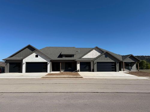 7925 Duke Pkwy, Spearfish, SD, 57783-8677 | Card Image