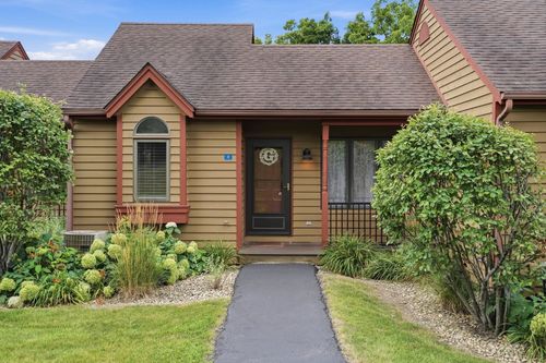 8 Oak Glen Dr, Galena, IL, 61036-8666 | Card Image