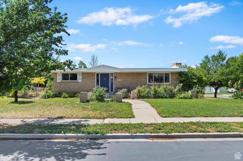 2184 Sorrento Dr, Woods Cross, UT, 84087-1745 | Card Image