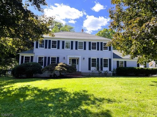 10 Indian Run, Millington, NJ, 07946-1602 | Card Image