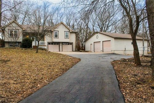 12614 S Al Gossett Rd, Lone Jack, MO, 64070-9534 | Card Image