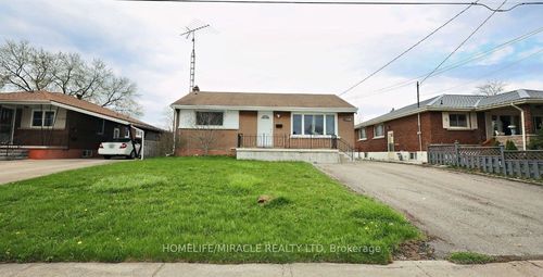 7150 Douglas Cres, Niagara Falls, ON, L2G3C4 | Card Image