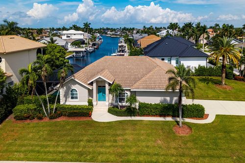 200 Windbrook Ct, MARCO ISLAND, FL, 34145-4225 | Card Image